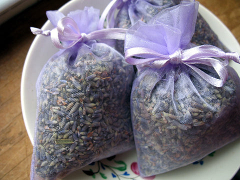 Fragrant lavender buds make perfect sachets. organza fabric really shows off the color, texture and scent