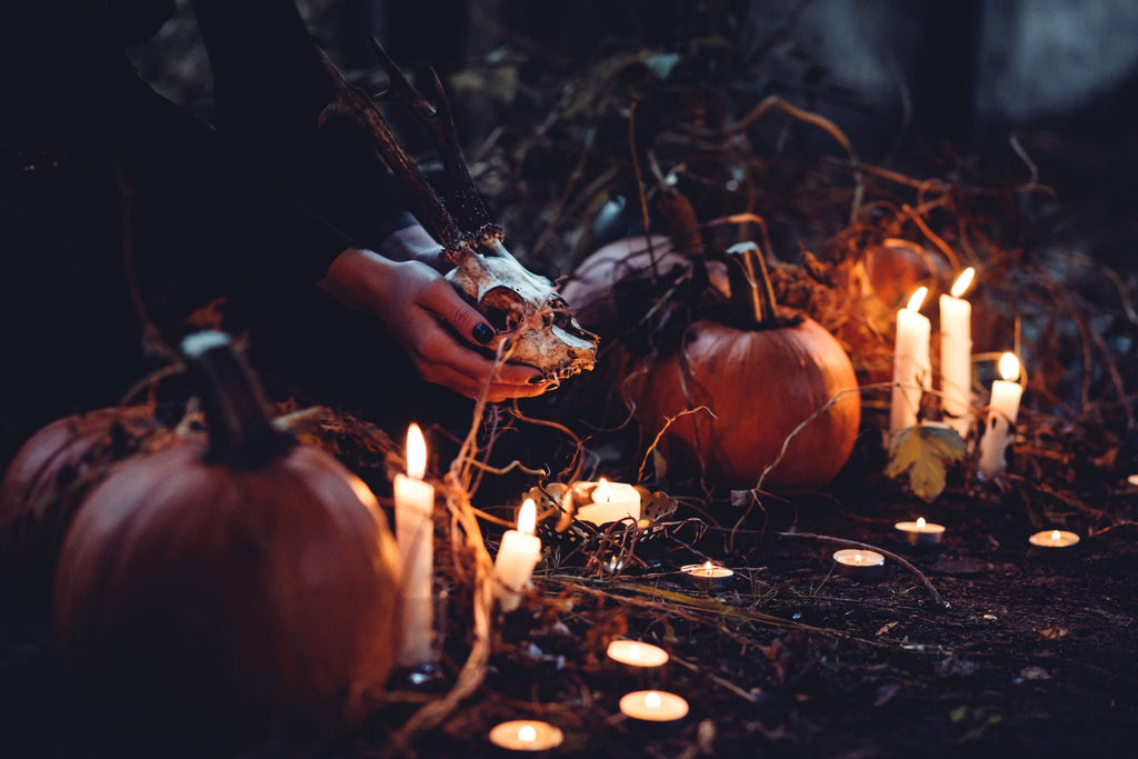 Halloween - decorating pumpkins