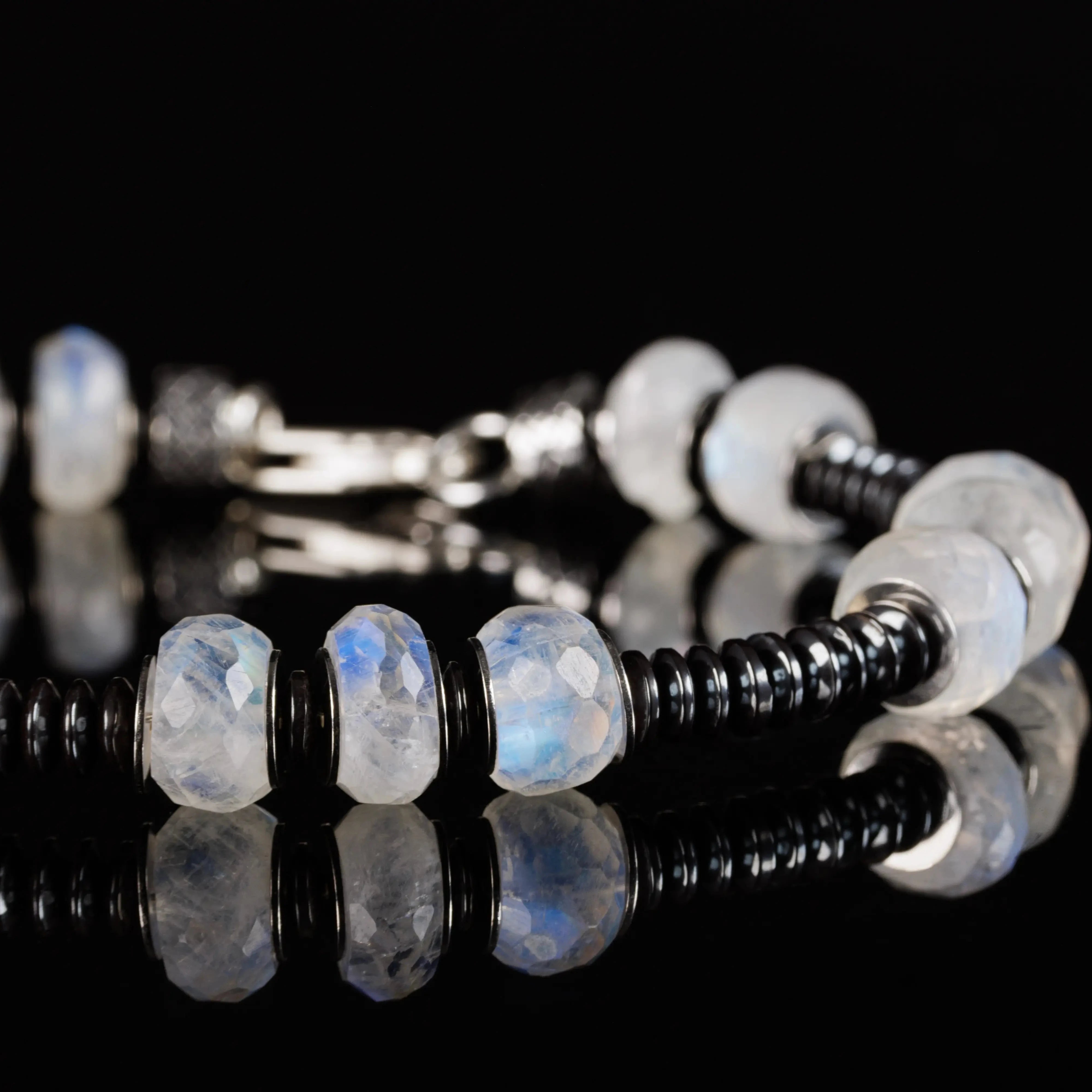 Rainbow White Moonstone Bracelet V (4-8.5mm)