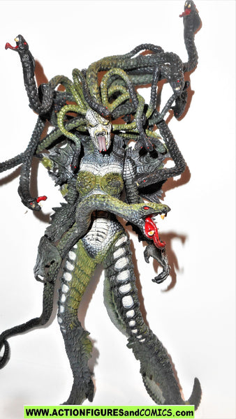 spawn medusa figure