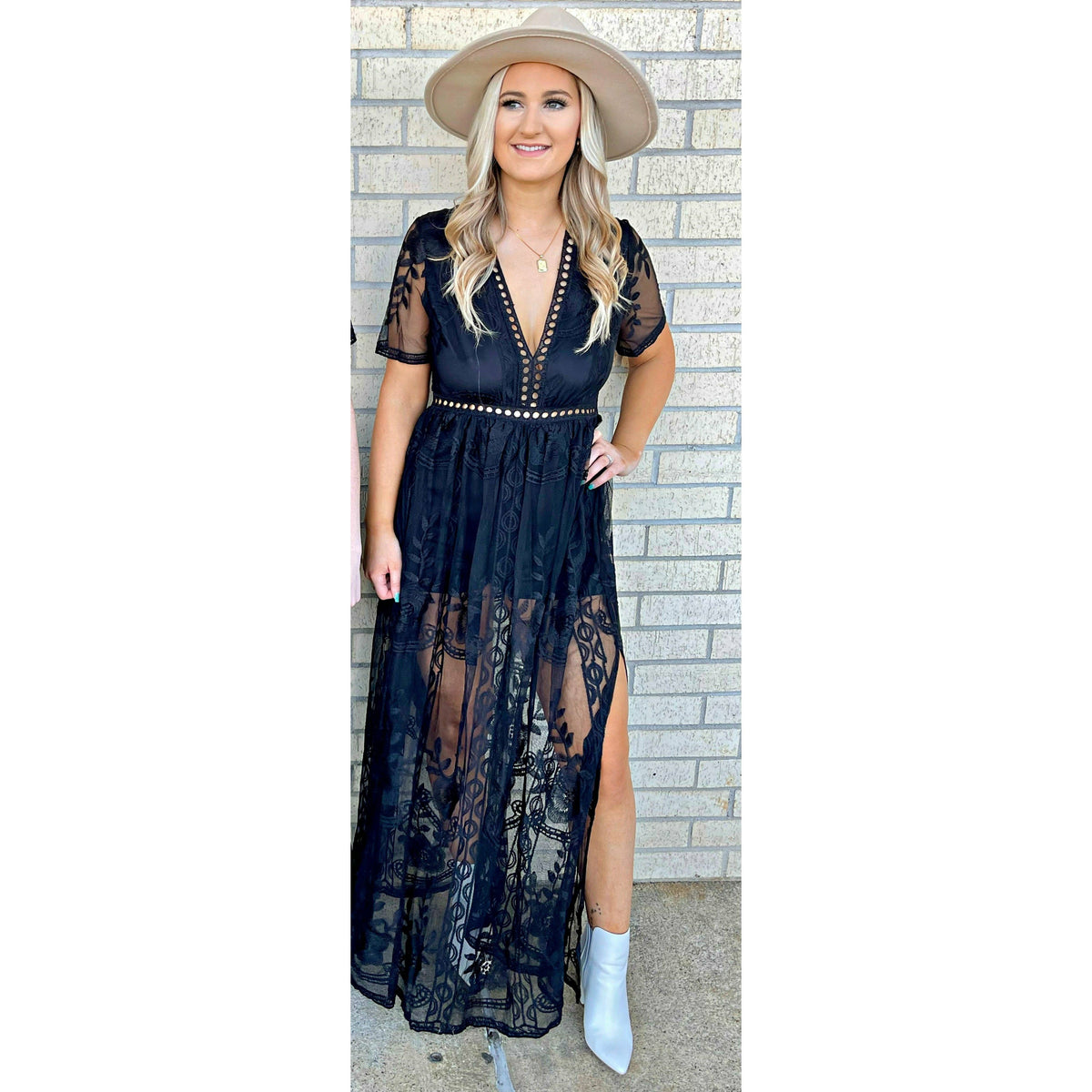 Melody Black Lace Short Sleeve Maxi Dress