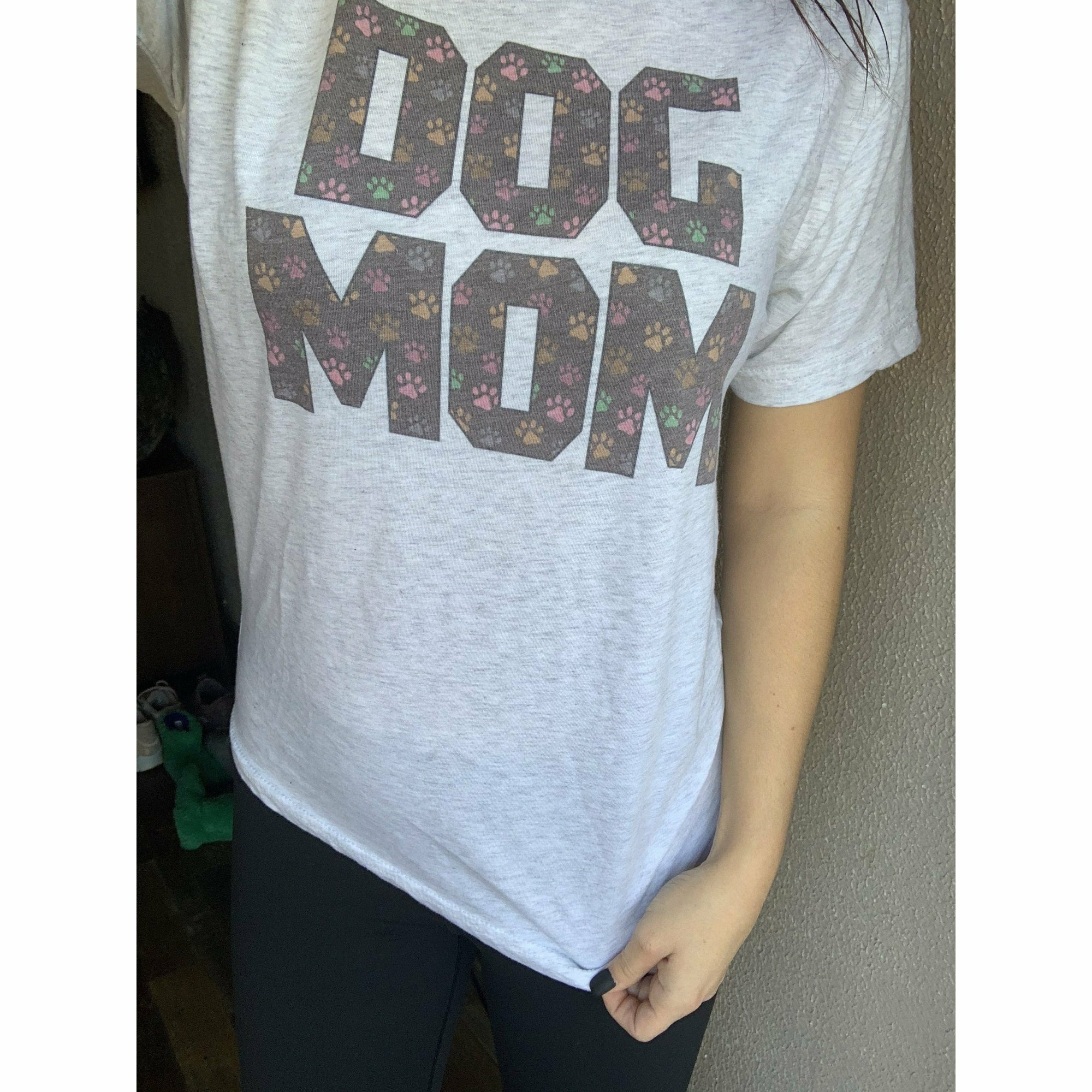 Dog mom tee - couponlookups