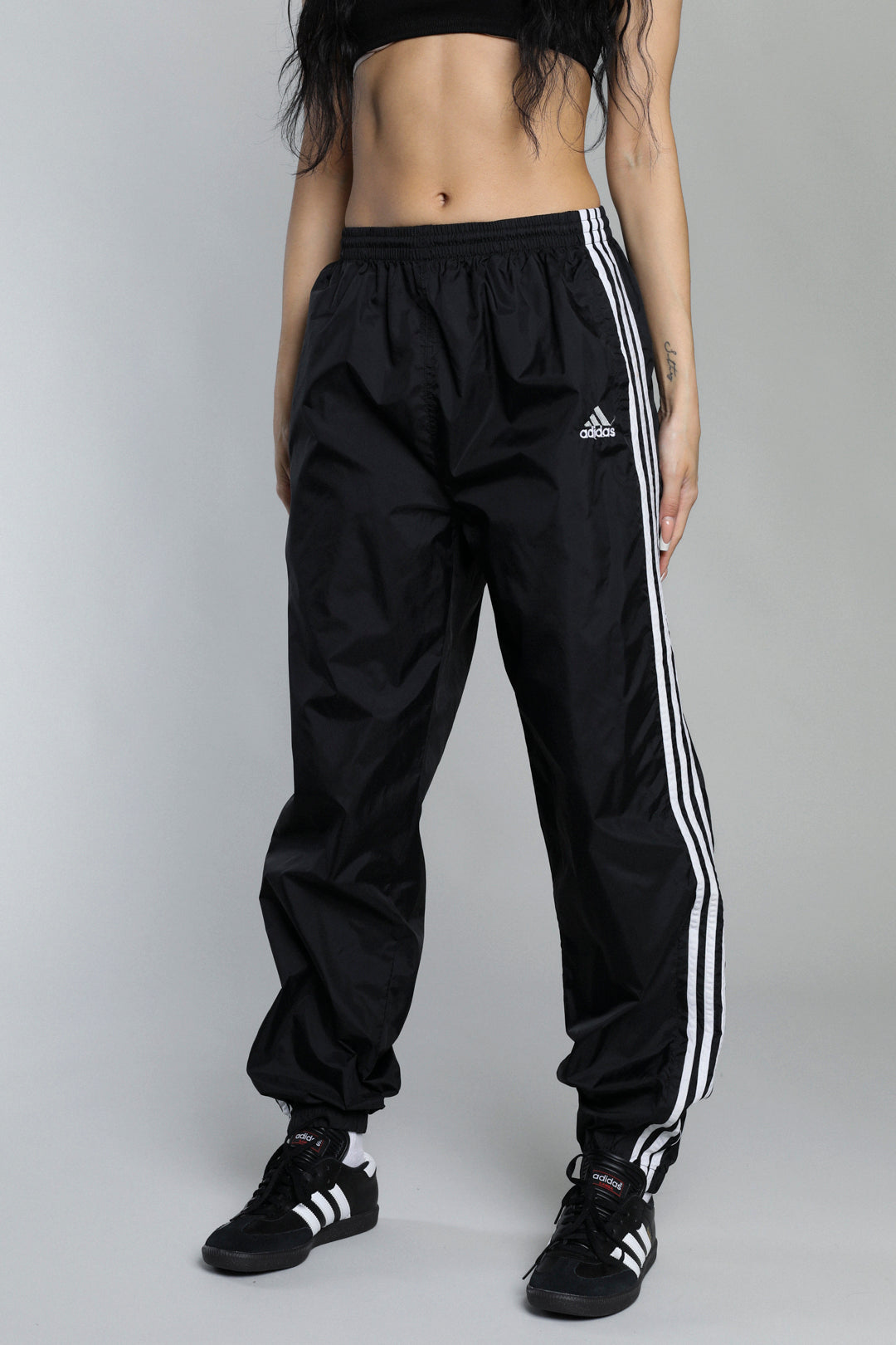 エッセンシャルコンフォート 90s adidas wide nylon pants - ワークパンツ/カーゴパンツ