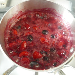 berry compote cooking