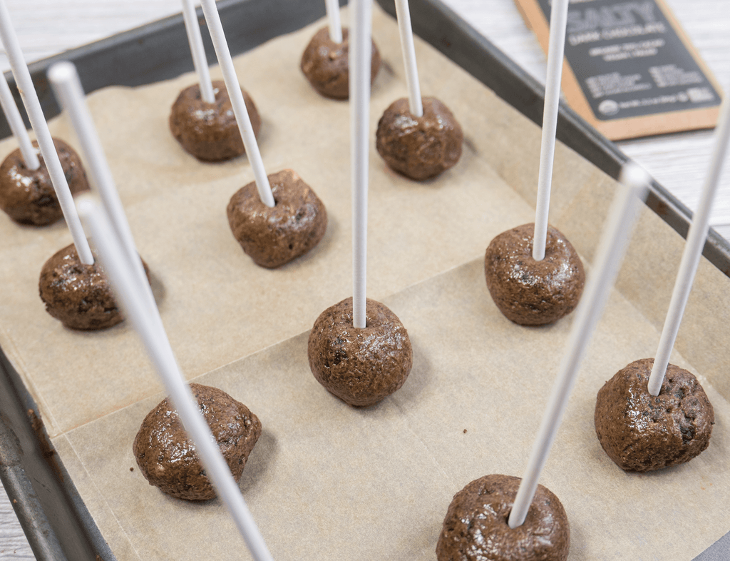 cake pops with sticks