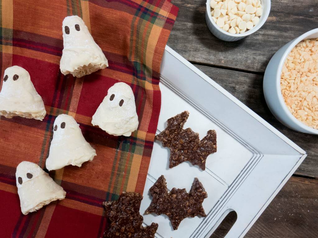 rice krispie ghosts and bats