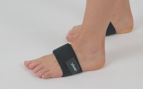 Feet wearing arc support with nonslip lining feature