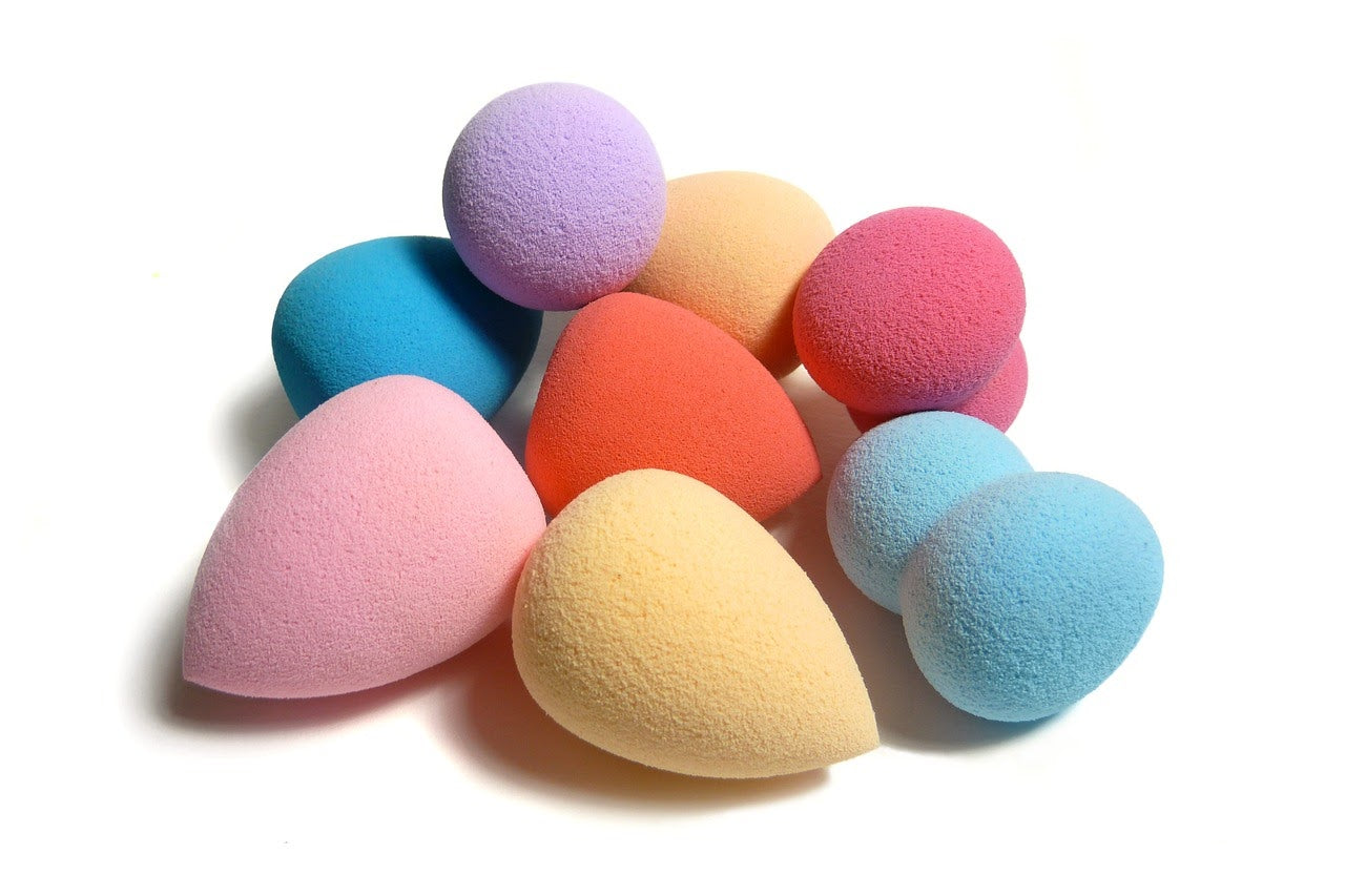 Makeup sponge for travel