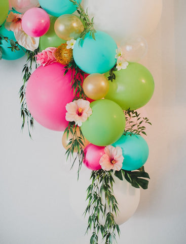 colorful Hawaiian balloon garland for baby showers and bridal showers