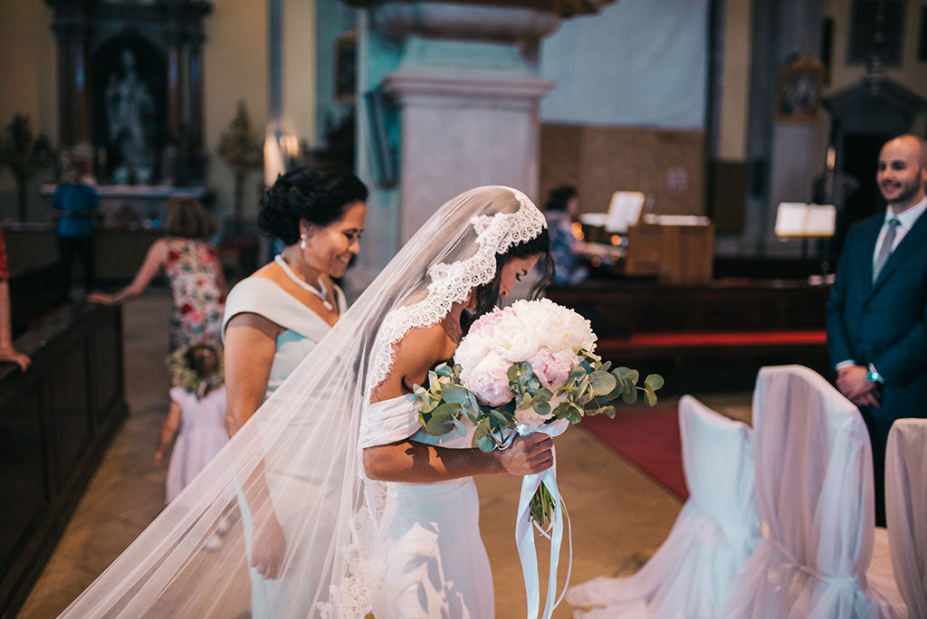 bride walking to the alter