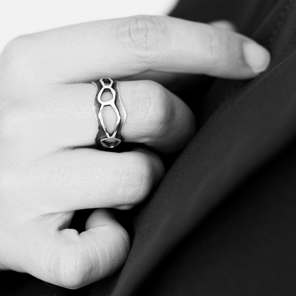 silver band ring womens