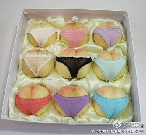 Peaches wearing tiny sexy panties! CUTE!
