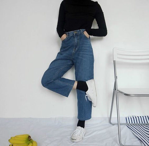minimalism, simple denim, white trainers lines and current blog