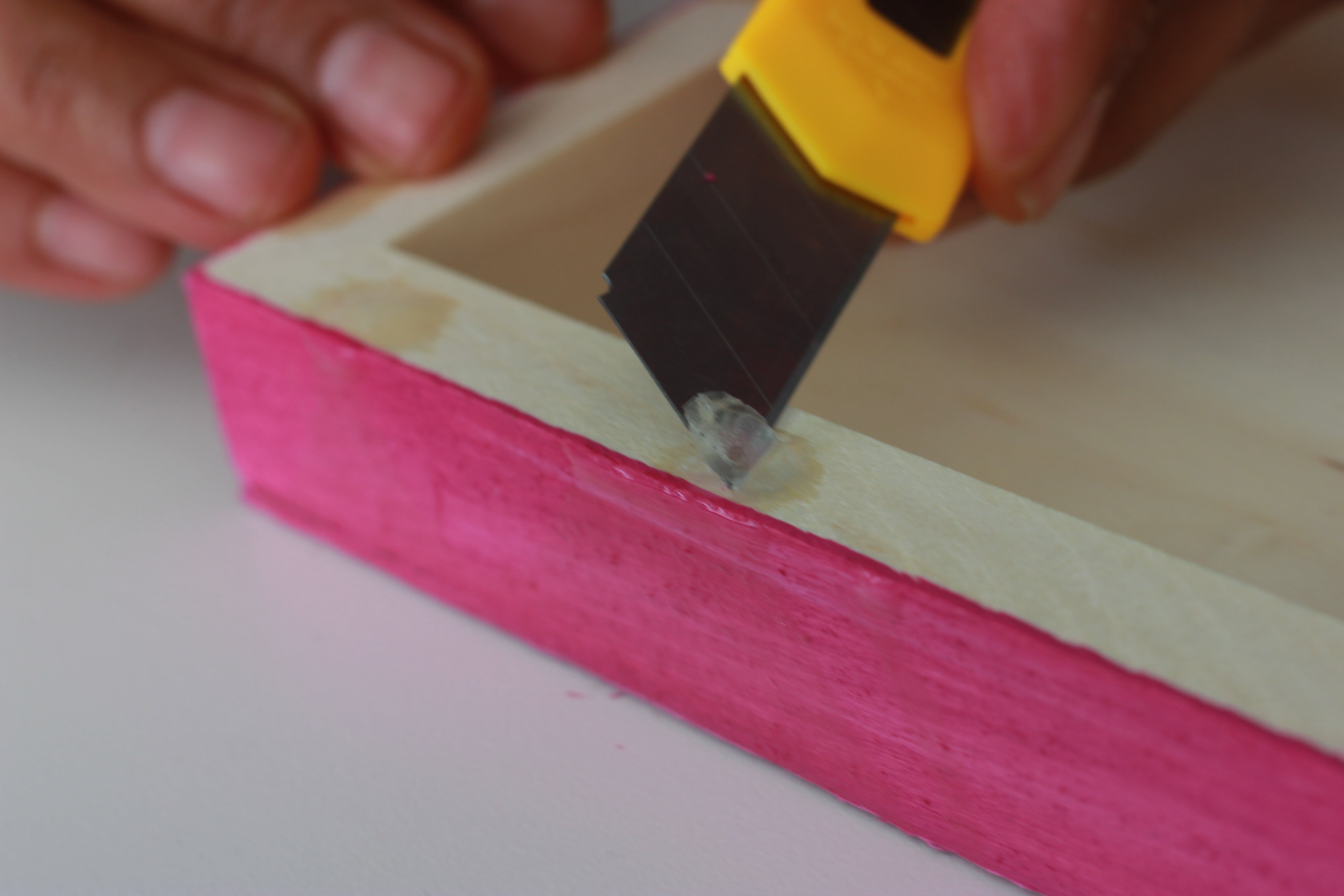 Fix Epoxy Resin Drips - pop them off with a blade