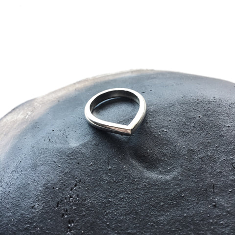 HALCYON TEARDROP RING I