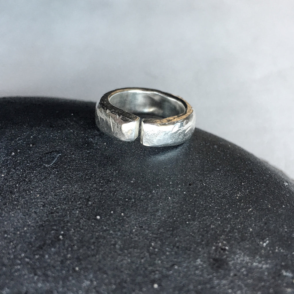 HALCYON RING III - WOLF + SADIE