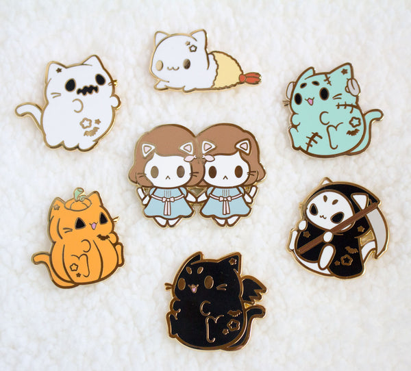 Kawaii Halloween! Spooky Cute Pins & Sweatshirts! Sharodactyl