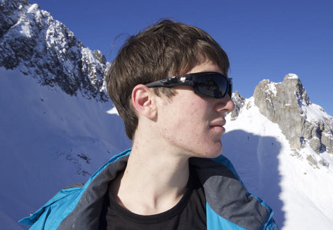 skiier wearing 7eye AirShield sunglasses