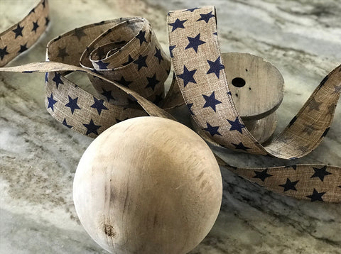 Bello Lane photo, wooden sphere