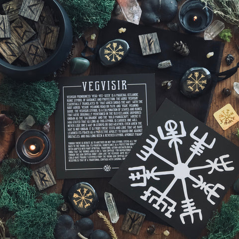 Vegvisir Stone Talisman - Engraved Vegvisir Black Agate Stone Talisman - Sabbat Box