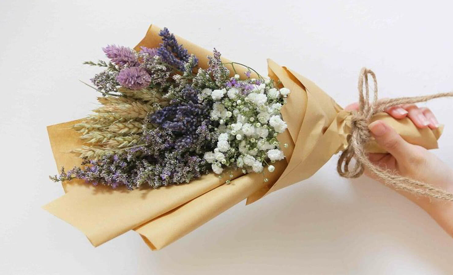 diy-dry-flower-bouquet-hand-bouquet