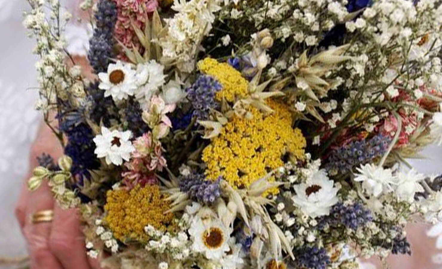 diy-dry-flower-bouquet-scent-with-essential-oils