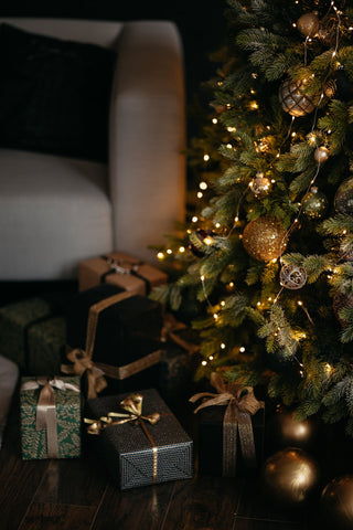 The Art of Gift Giving: Christmas 2023