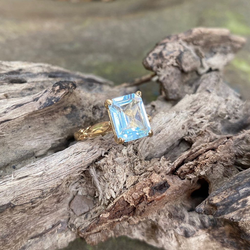 14K Gold Blue Topaz Ring