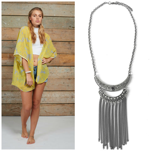 Casual and fun kimono with necklace