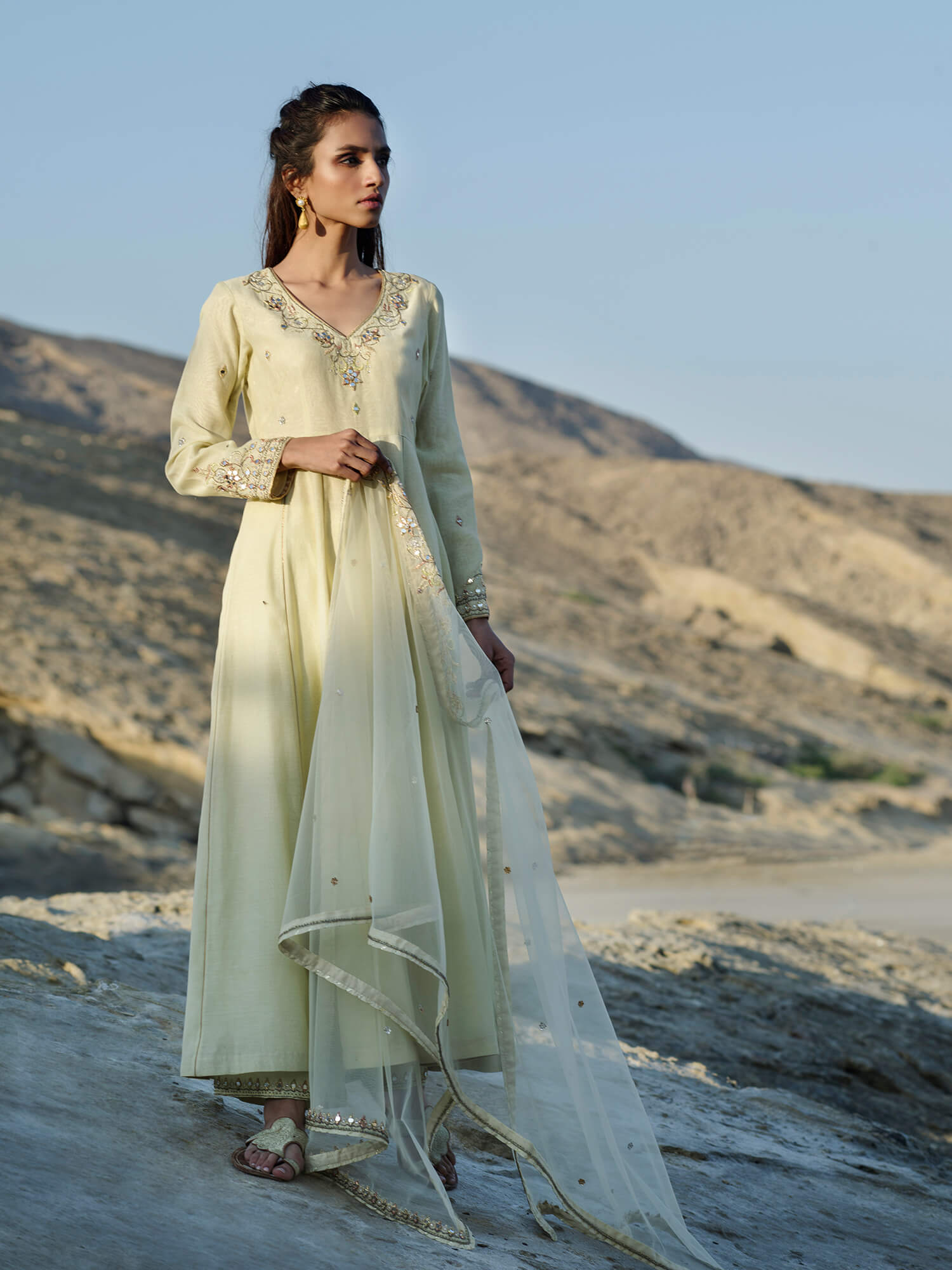 Aphrodite W/ Izaar & Dupatta - Misha Lakhani