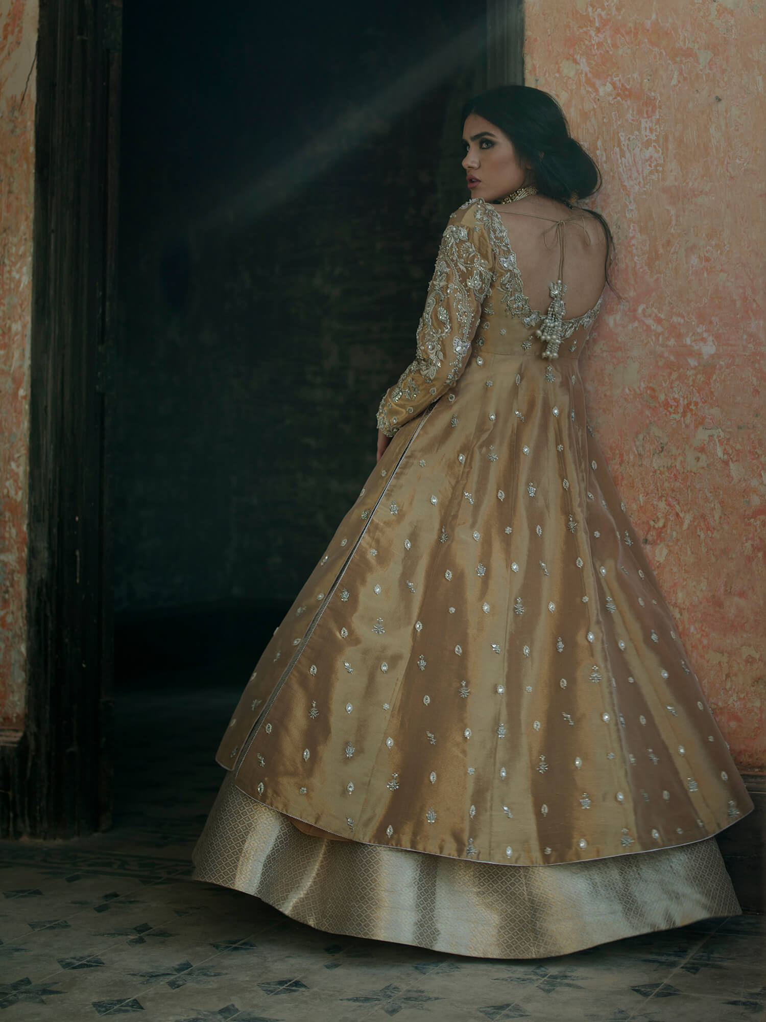 Aphrodite W/ Lehenga - Misha Lakhani