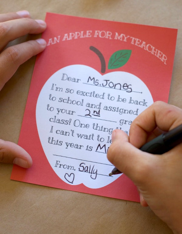 Click through to print my apple for my teacher note printable | Back to school printables | Teacher gifts | Teacher appreciation notes | SatsumaDesigns.com #teacherappreciation #backtoschool