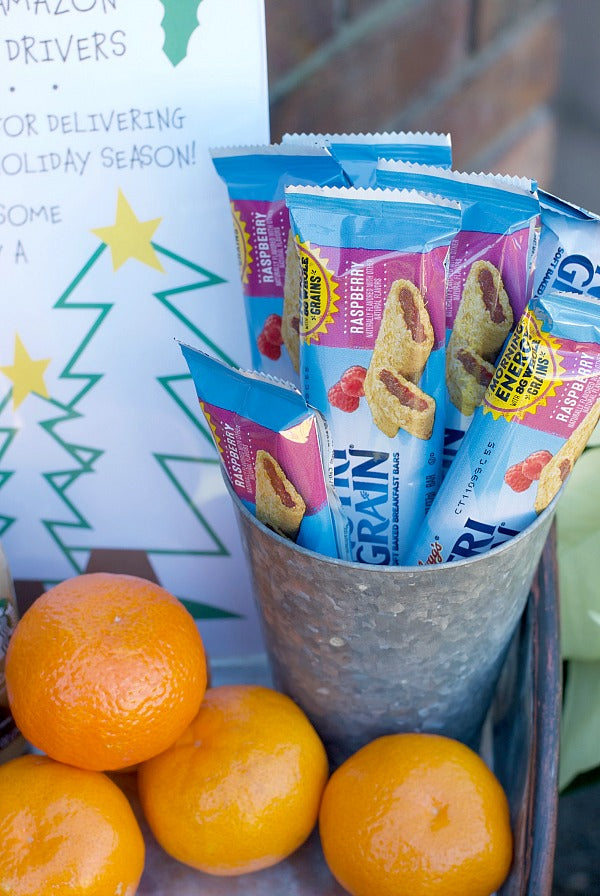 Make someone happy! Set up my delivery driver holiday treat station this season. Share your gratitude with those who serve us all year and especially during the busy shipping season! #holiday #printable #ups #usps #fedex #dhl #amazonprime #treatstation #snackstation #comfortstation #satsumadesigns #blackfriday #cybermonday