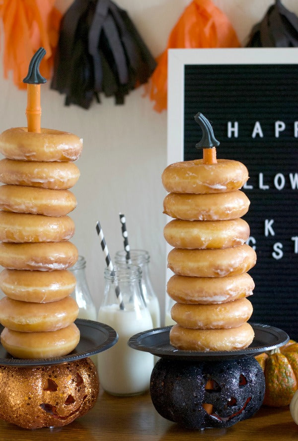 Click through to see how I made my Donut Be Tricked Halloween Party for Halloween Morning | Halloween Party | Party ideas | SatsumaDesigns.com #Halloween #donuts