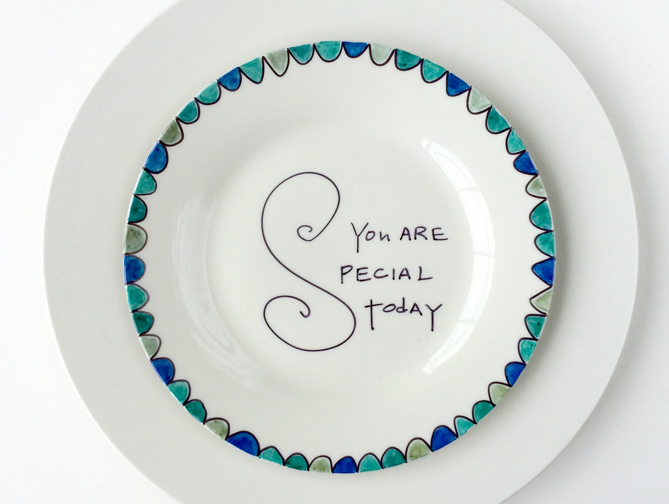 Click through to try my easy You Are Special Today plate for Father's Day gift giving | Father's Day | SatsumaDesigns.com #fathersday #giftsforhim