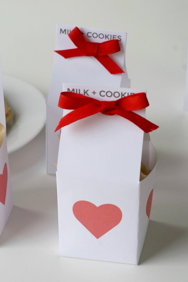 Milk and cookies valentine gift carton | Sweet valentine's day gift idea for kids, co-workers, neighbors and friends | Printable | box template | Easy valentine gift ideas | SatsumaDesigns.com #valentine