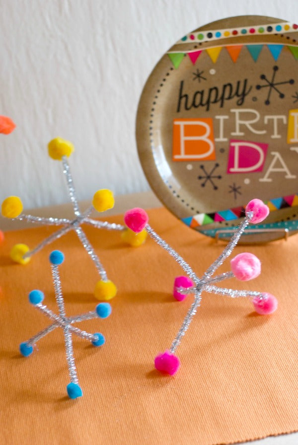 Click through to see how I planned and styled my retro birthday party bash | party planning ideas | SatsumaDesigns.com #retro #vintage