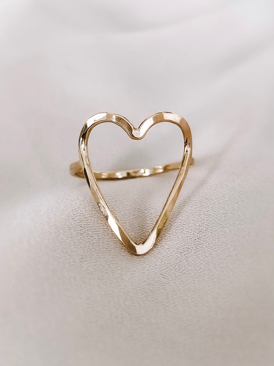 chupi love heart ring