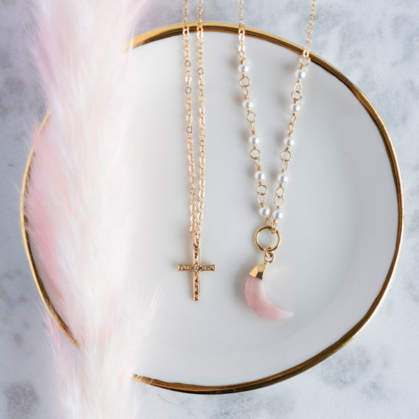 A Jewelry Designer Guide On How To Layer Necklaces - Brooklyn Designs