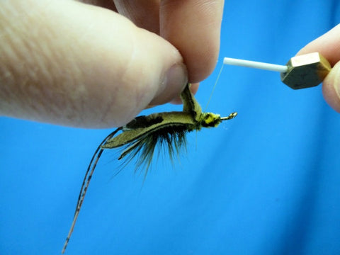 Fish-Skull Skull Daddy Crayfish fly tying instructions step 16