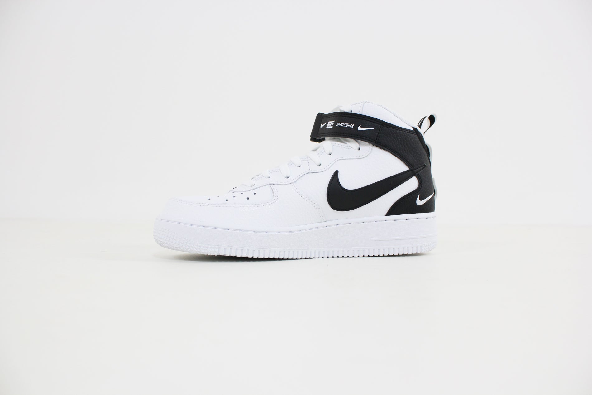 air force 1 mid 07 lv8 white