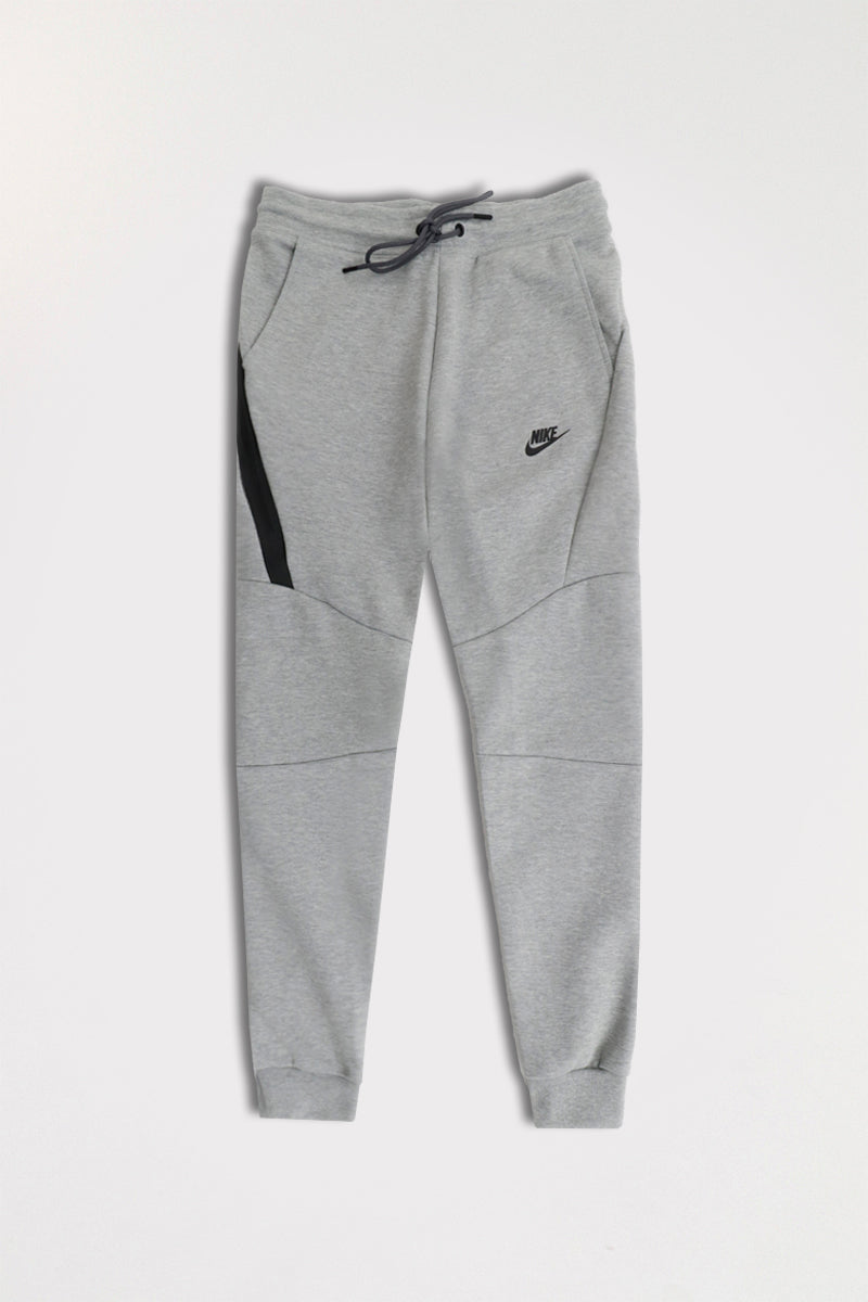 pantaloni nike tech