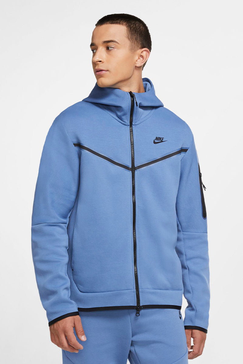 Nike - Tech Fleece Jacket in Sky Blue 