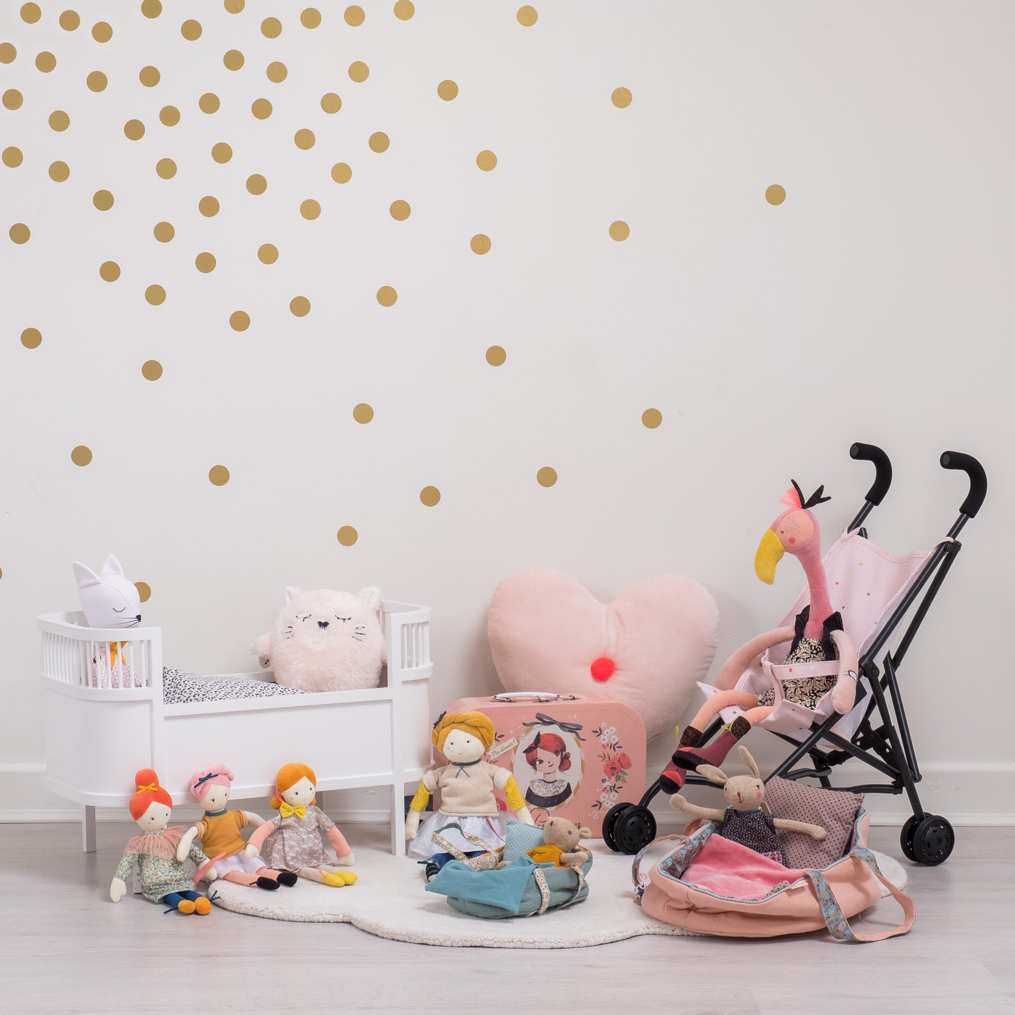 Toys and children's room accessories, available at Bobby Rabbit.