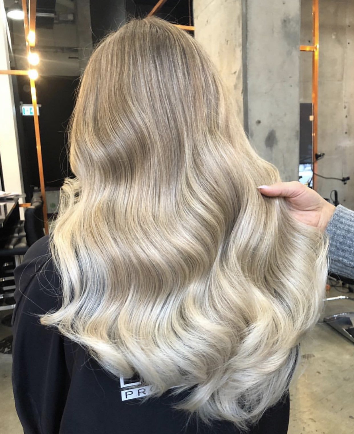 Ash Blonde Halo Hair Extension | Sitting Pretty™