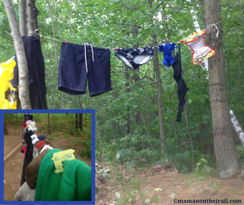 Maman - hanging laundry