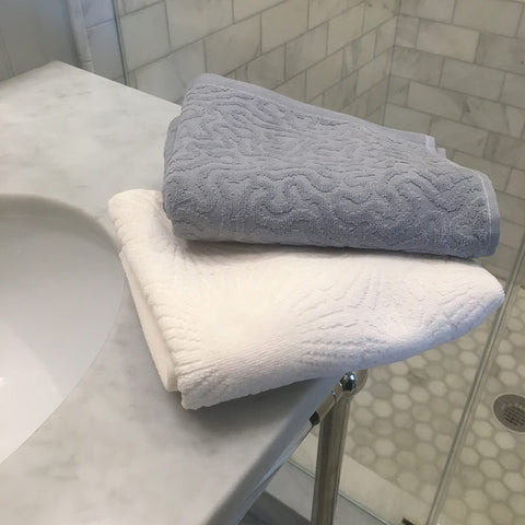 Affina bath towels