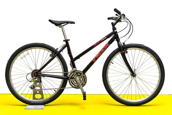 trek 800 hybrid bike