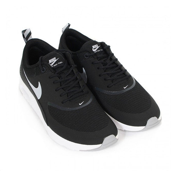 nike thea black and white