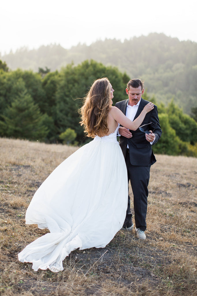 Wind & chiffon are a match made in heaven, just like these newly weds.